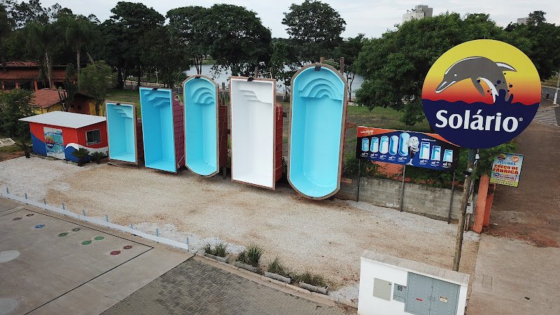 Água azul piscinas Leme